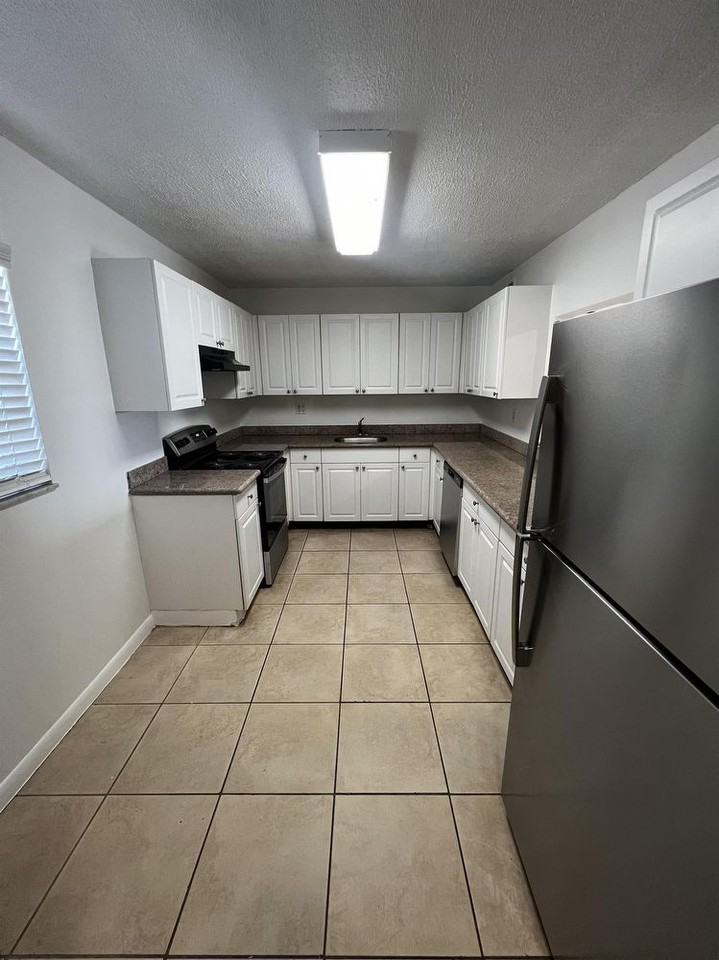 8461 Springtree Dr Apt 409a