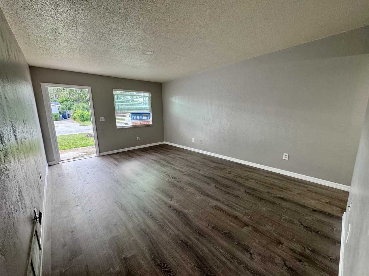 2241 Granada Dr #2241 - Photo 4 of 22