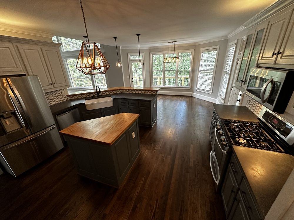 640 Lake Medlock Dr - Photo 3 of 50