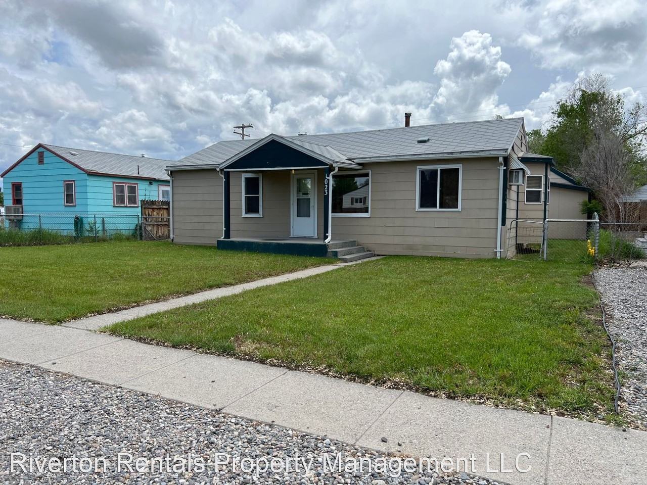 1023 E Pershing Ave - Photo 3 of 50
