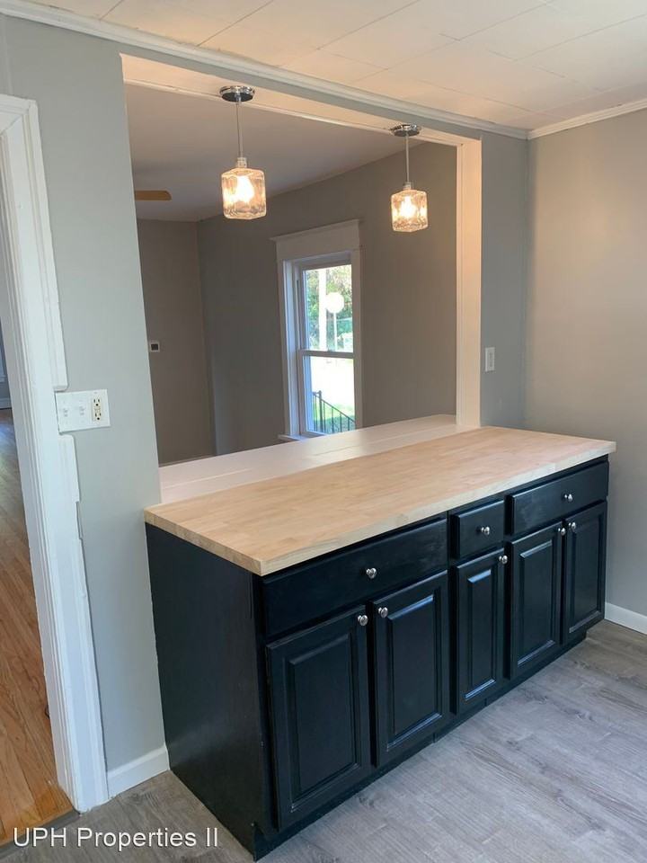 1412 Pennsylvania Ave - Photo 2 of 27