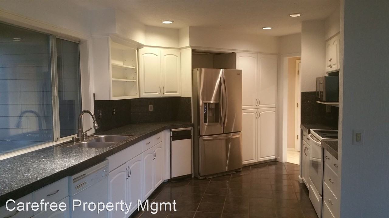 19071 Sw Chesapeake Dr - Photo 2 of 9