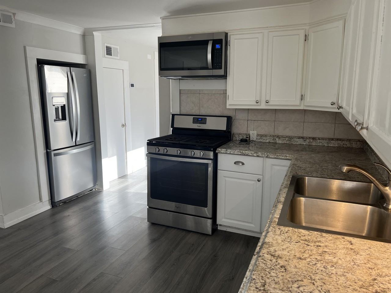 401 Spring St #1 - Photo 2 of 12
