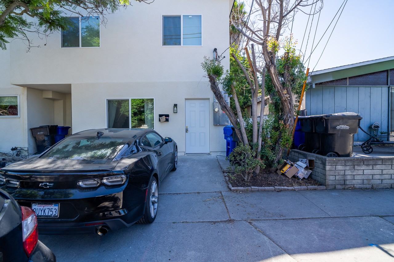 4904 54th St #1 - Photo 2 of 14