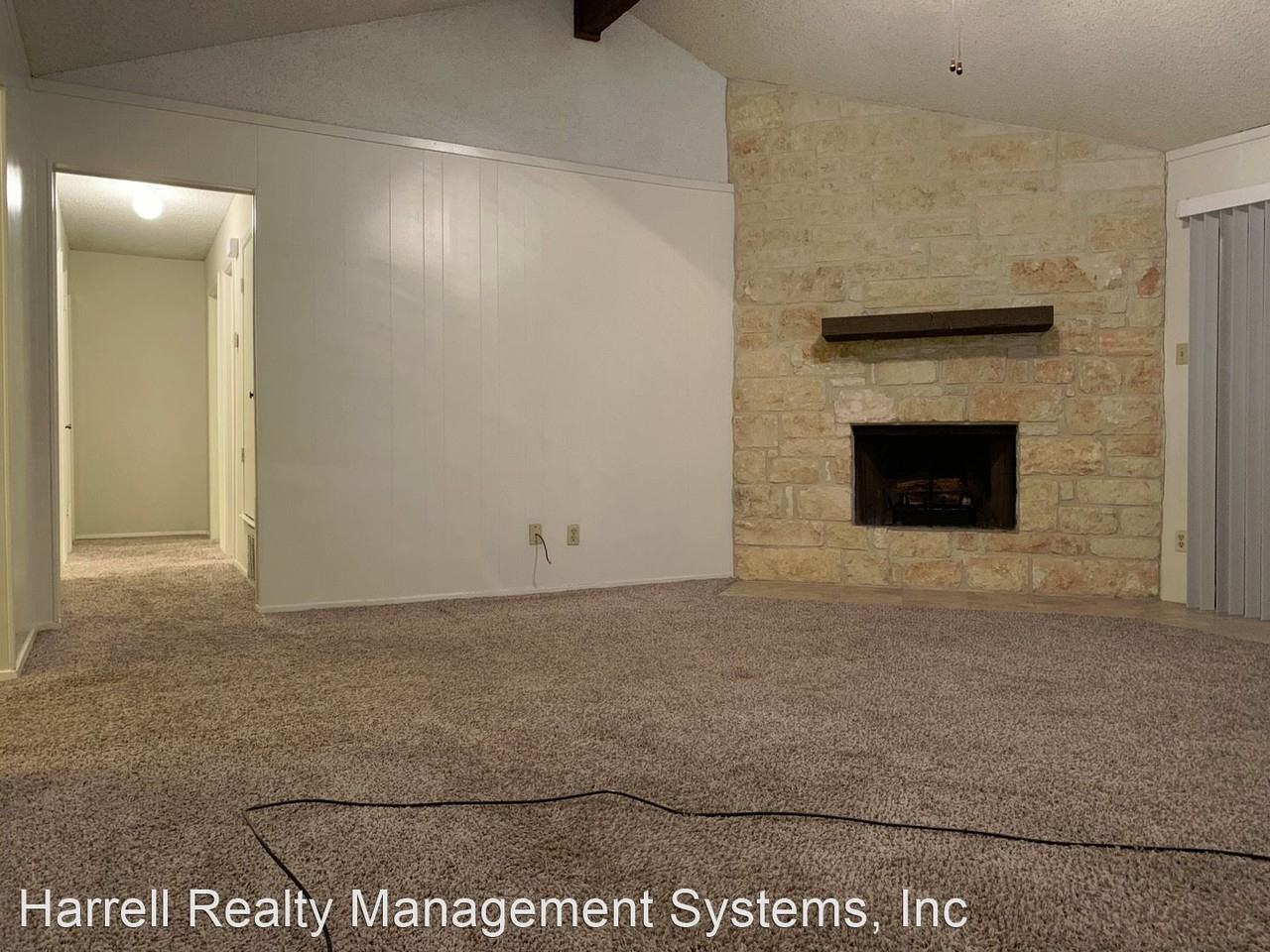 711 Rolling Hills Dr - Photo 2 of 11