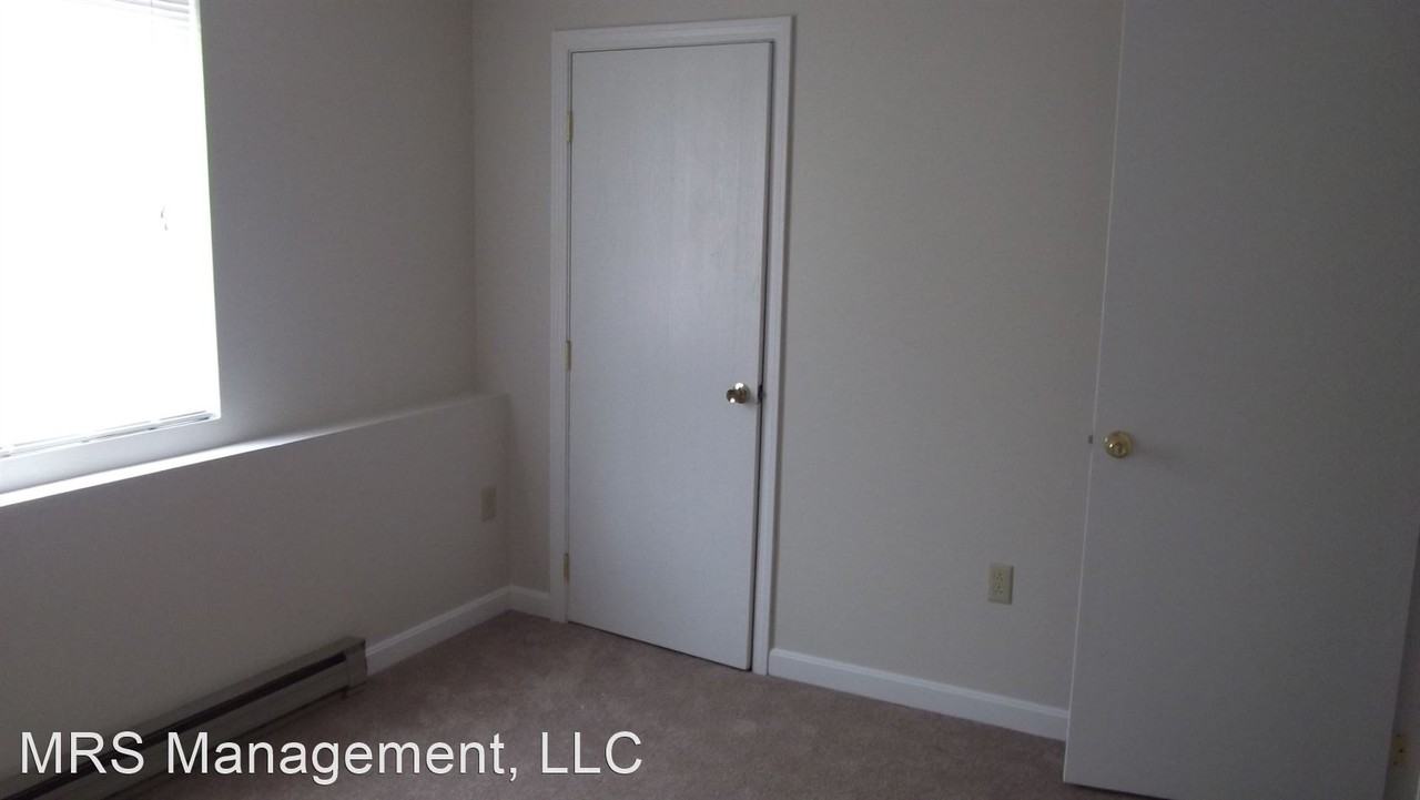 722 Valley Street - Photo 3 of 9
