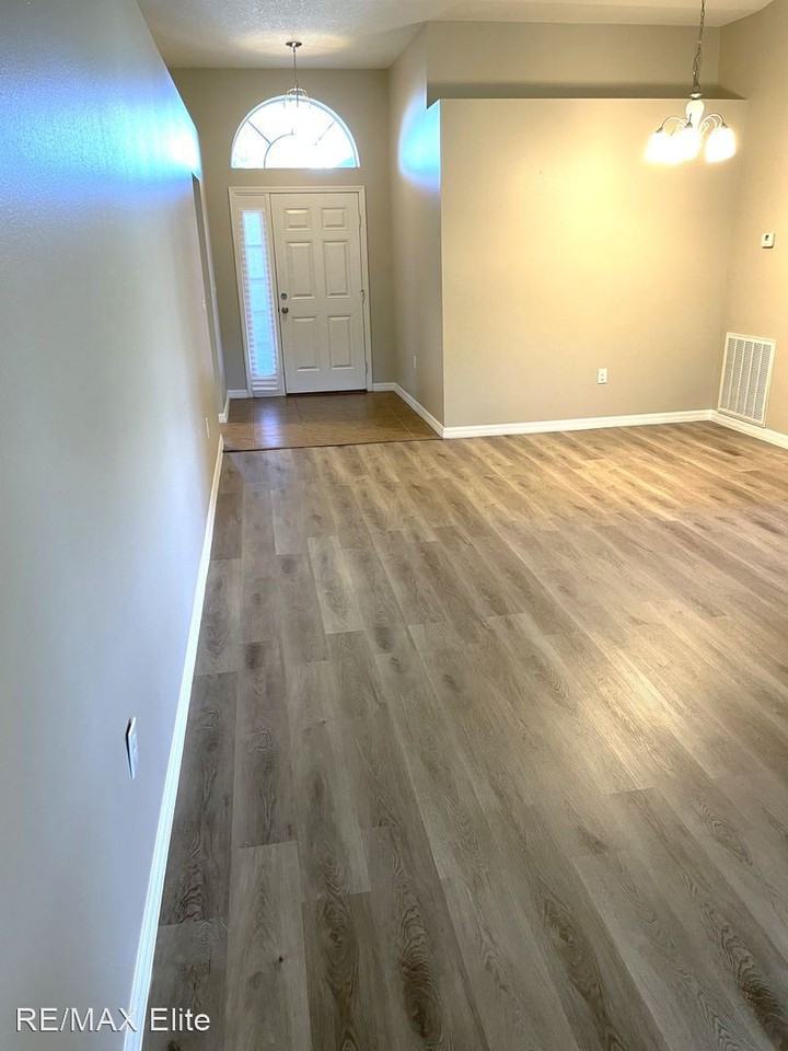 1988 Snapdragon Dr Nw - Photo 3 of 28