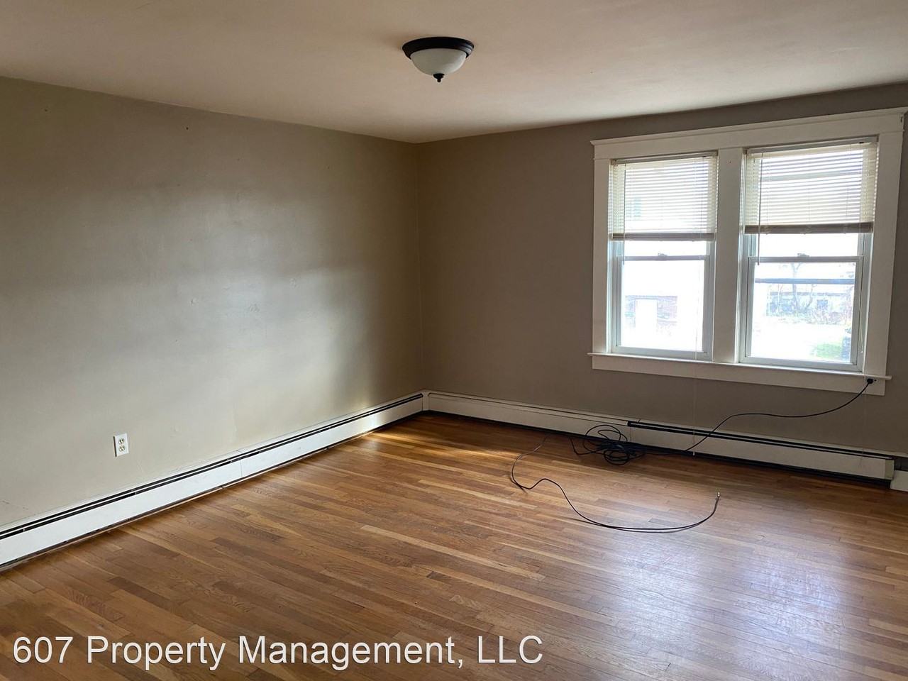 203 Squires Ave. - Photo 3 of 6