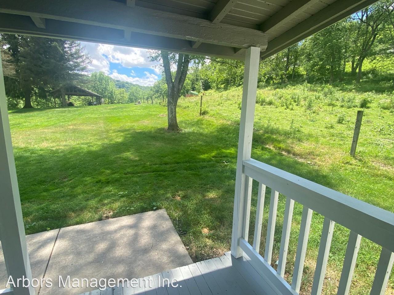 1916 Old Leechburg Rd - Photo 2 of 7