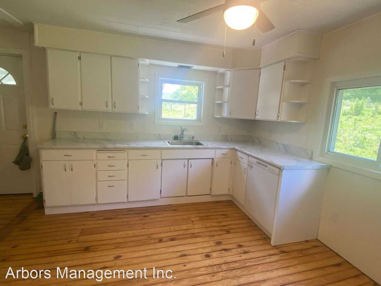 1916 Old Leechburg Rd - Photo 3 of 7