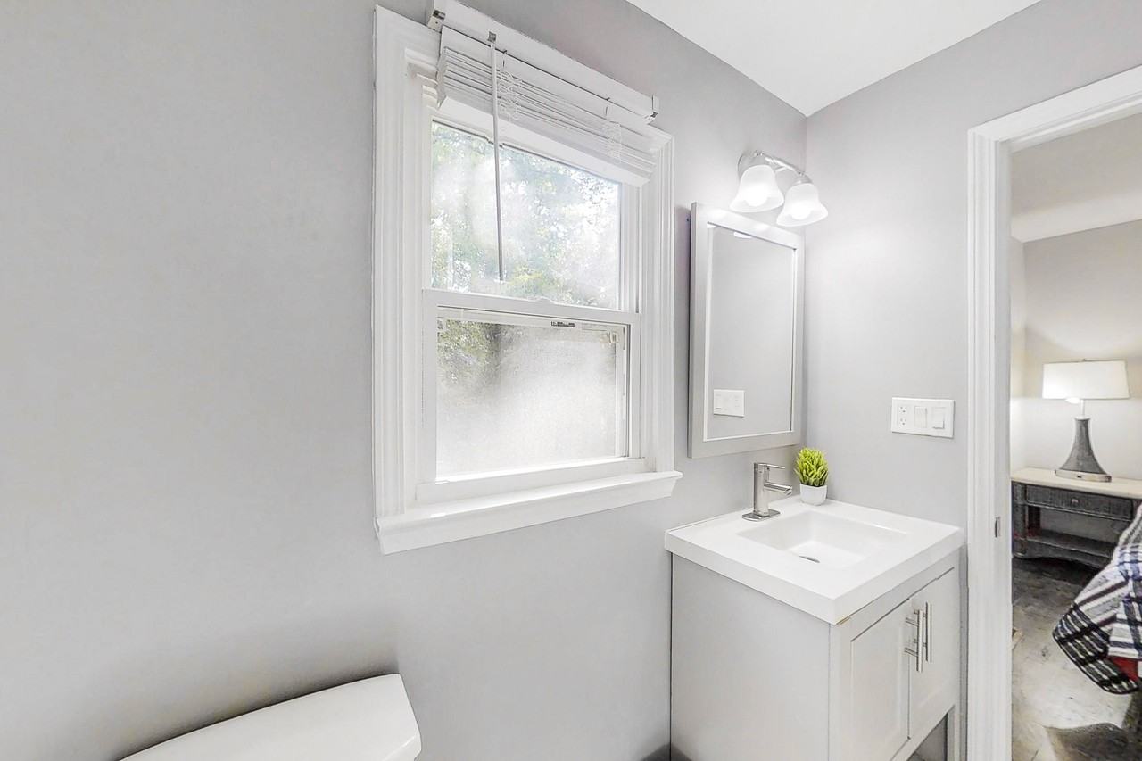 Alfred Road Northwest - Photo 4 of 7