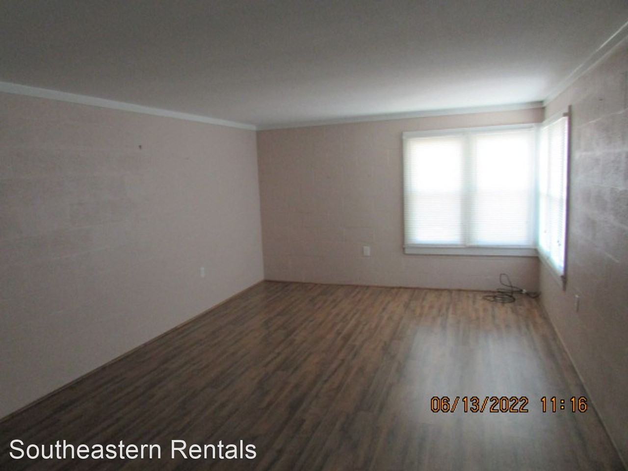 2418 Pipkin Rd - Photo 2 of 6