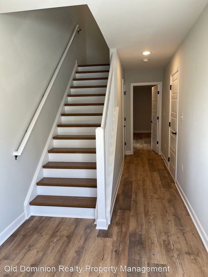 1372 Palomino Trl - Photo 3 of 24