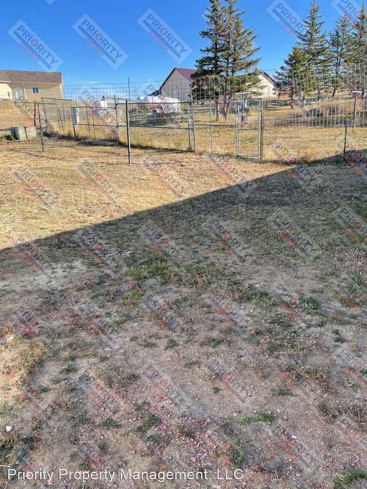 364 Cook Rd - Photo 3 of 19