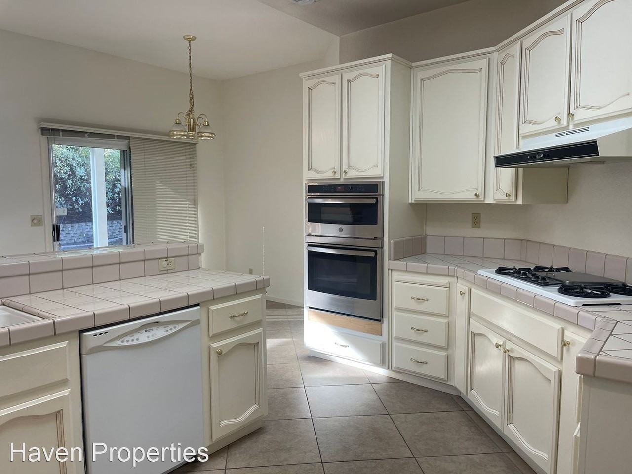 105 Pembury Way - Photo 2 of 6
