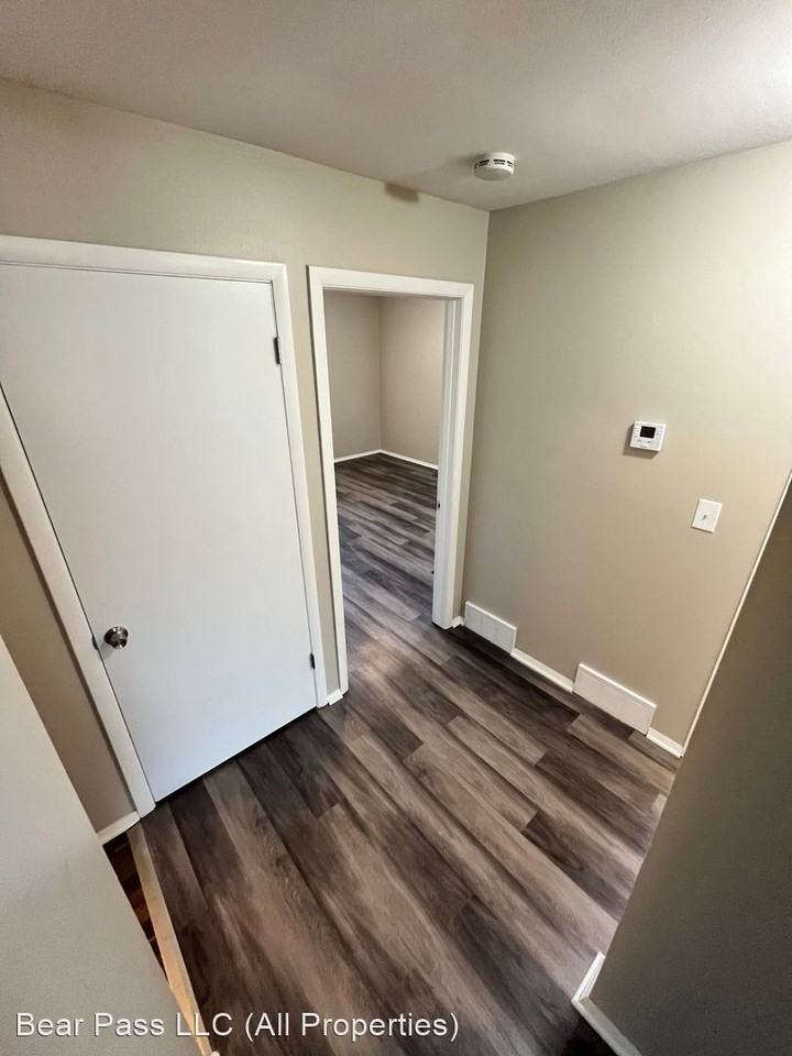 734-740 E Imperial Drive - Photo 3 of 26