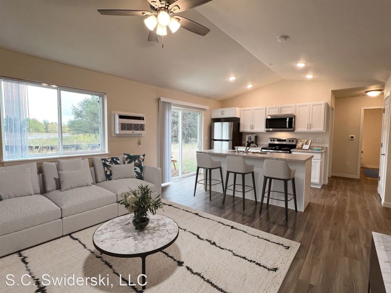 SCS Rothschild - Photo 2 of 44