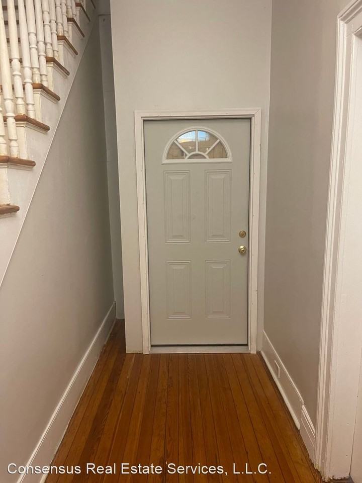 405 Harrison Street - Photo 3 of 18