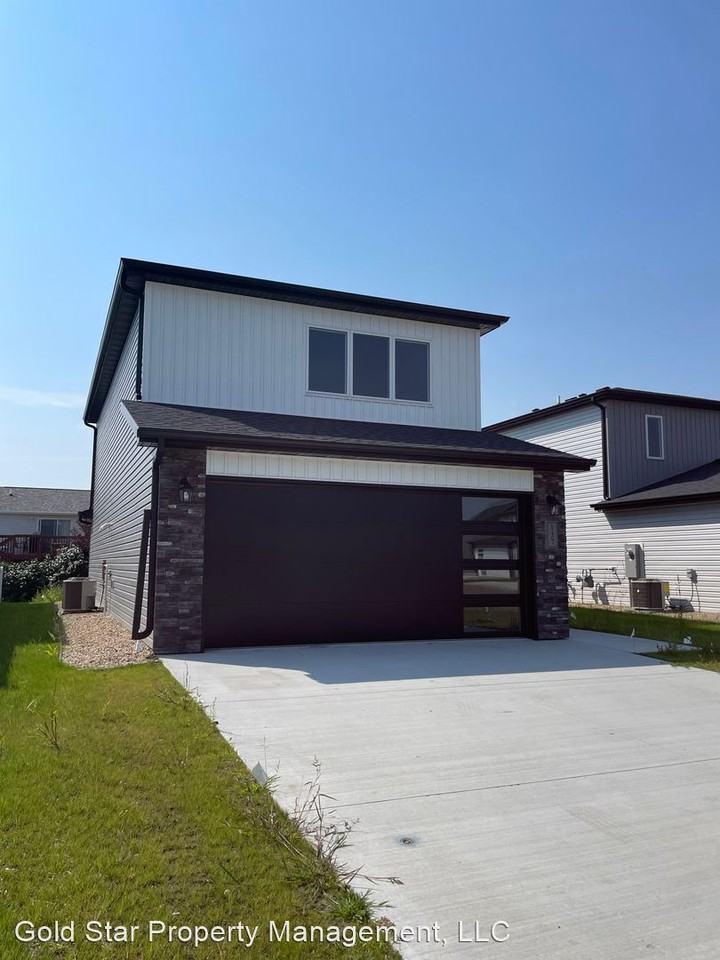 137 Marshall Loop - Photo 2 of 42