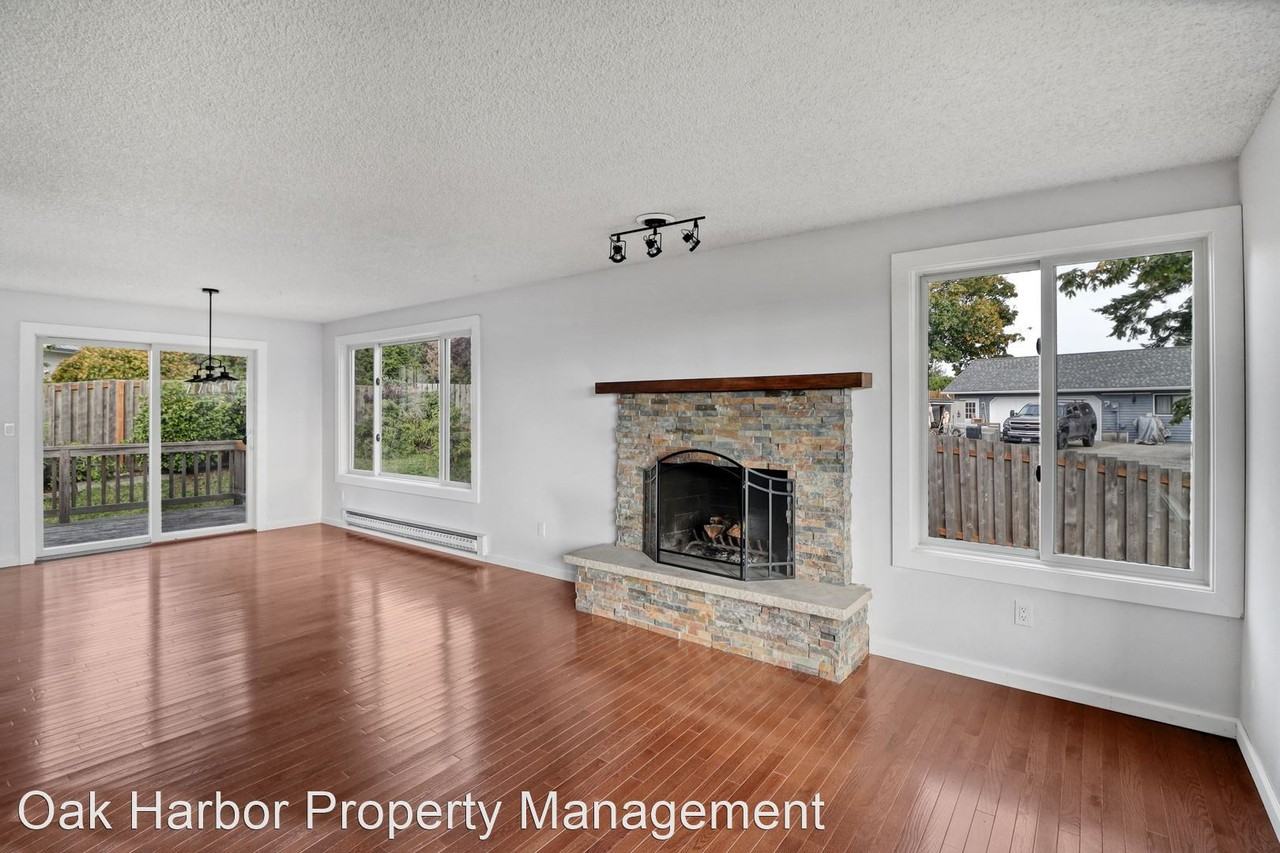 513 Sunrise Blvd - Photo 3 of 15