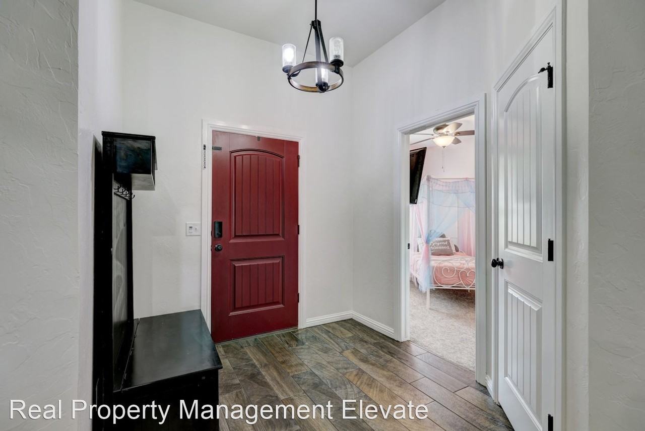 8651 Overlook Dr - Photo 3 of 29