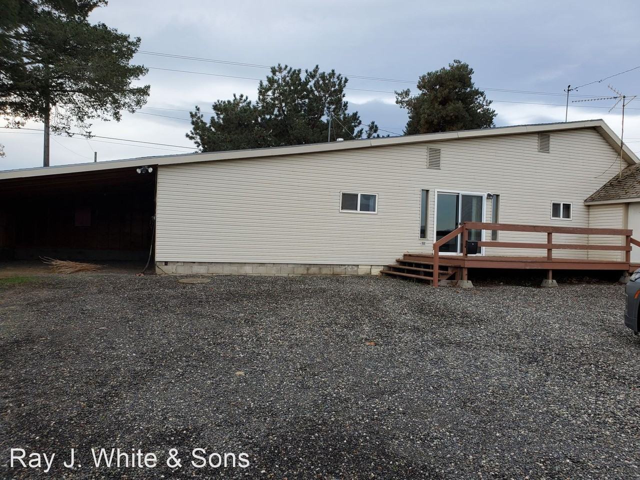 2416 6th Ave - Photo 2 of 11