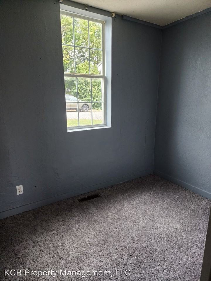 1- 2 bedroom - Photo 3 of 11