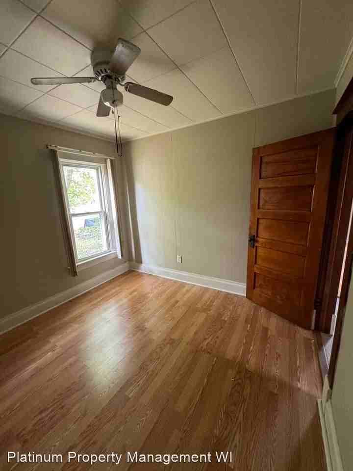 818 6th Ave. - Photo 3 of 11