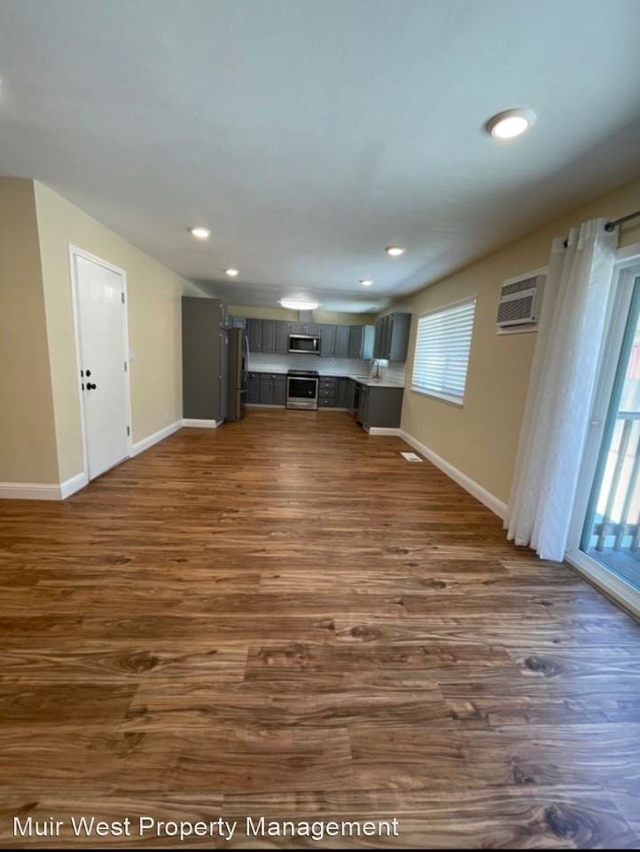 136 Old County Rd - Photo 2 of 10