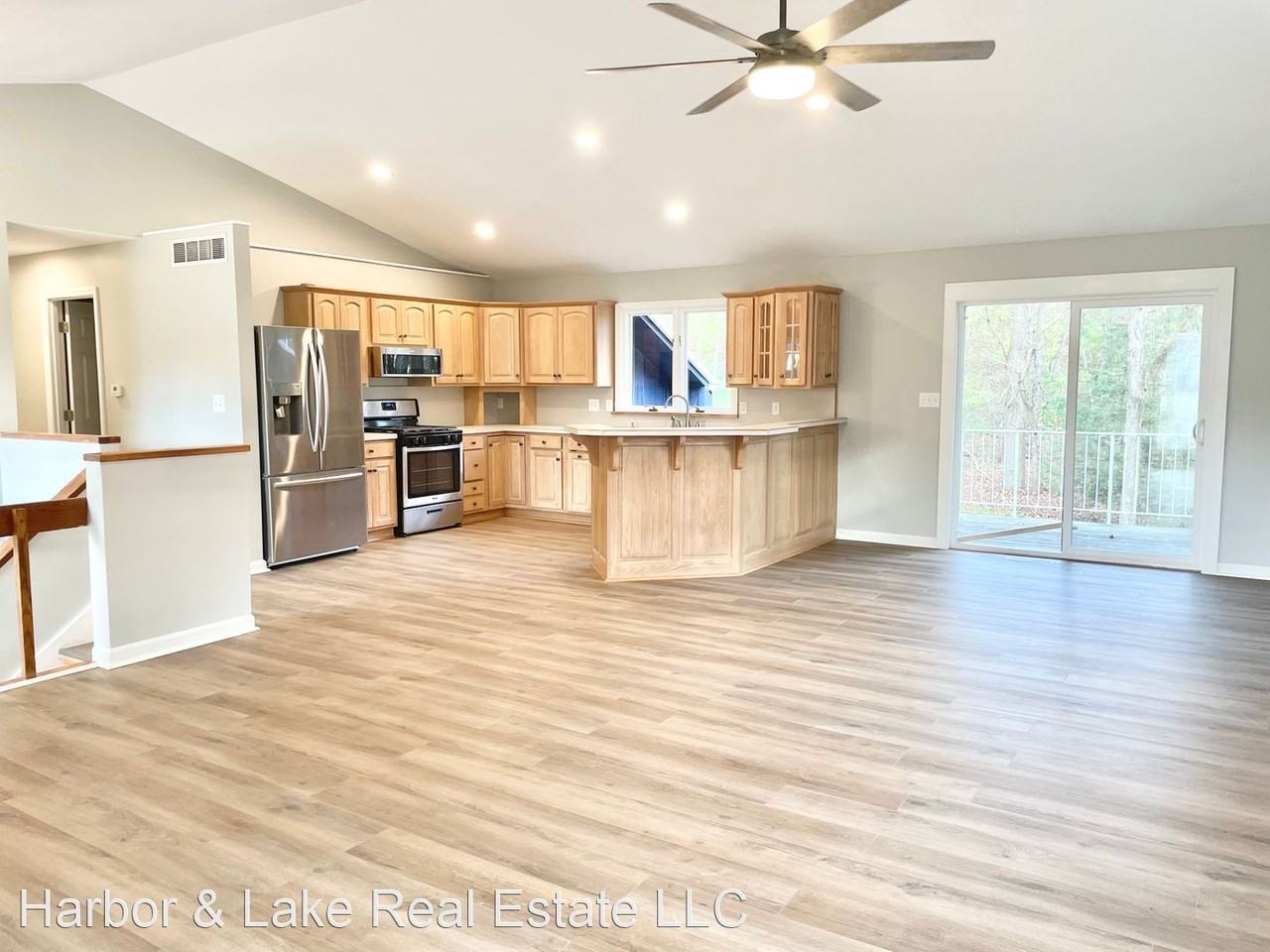 5223 N Barclay - Photo 3 of 17