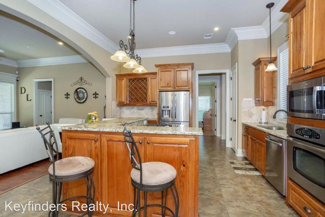 9430 Magnolia Xing - Photo 3 of 27