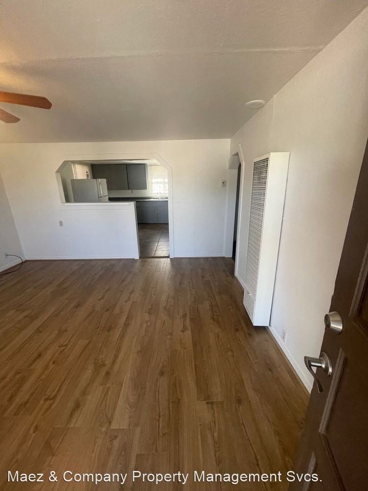 1812 Mann St - Photo 3 of 9