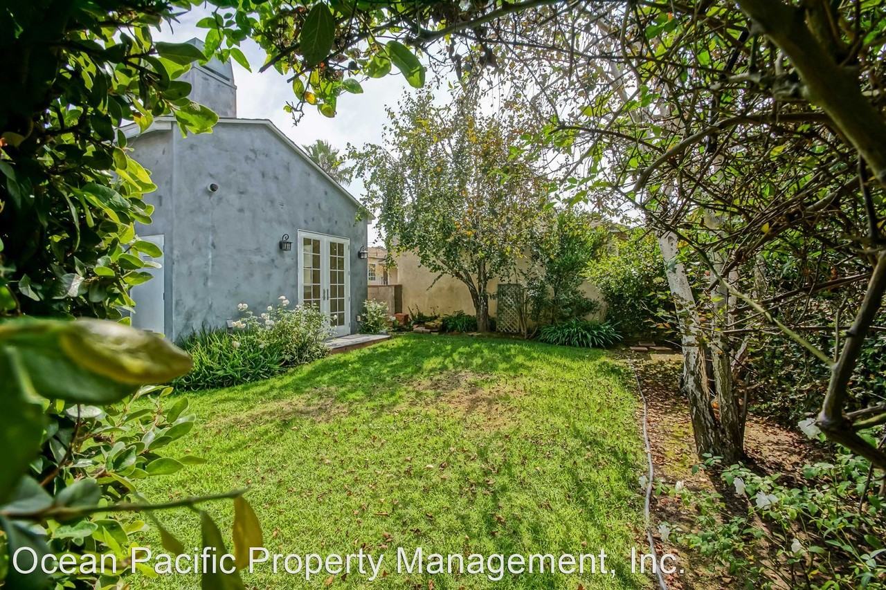 1159 Manzanita Ln - Photo 3 of 37