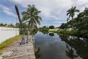 590 N Biscayne River Dr Fl 33169 - Photo 3 of 48