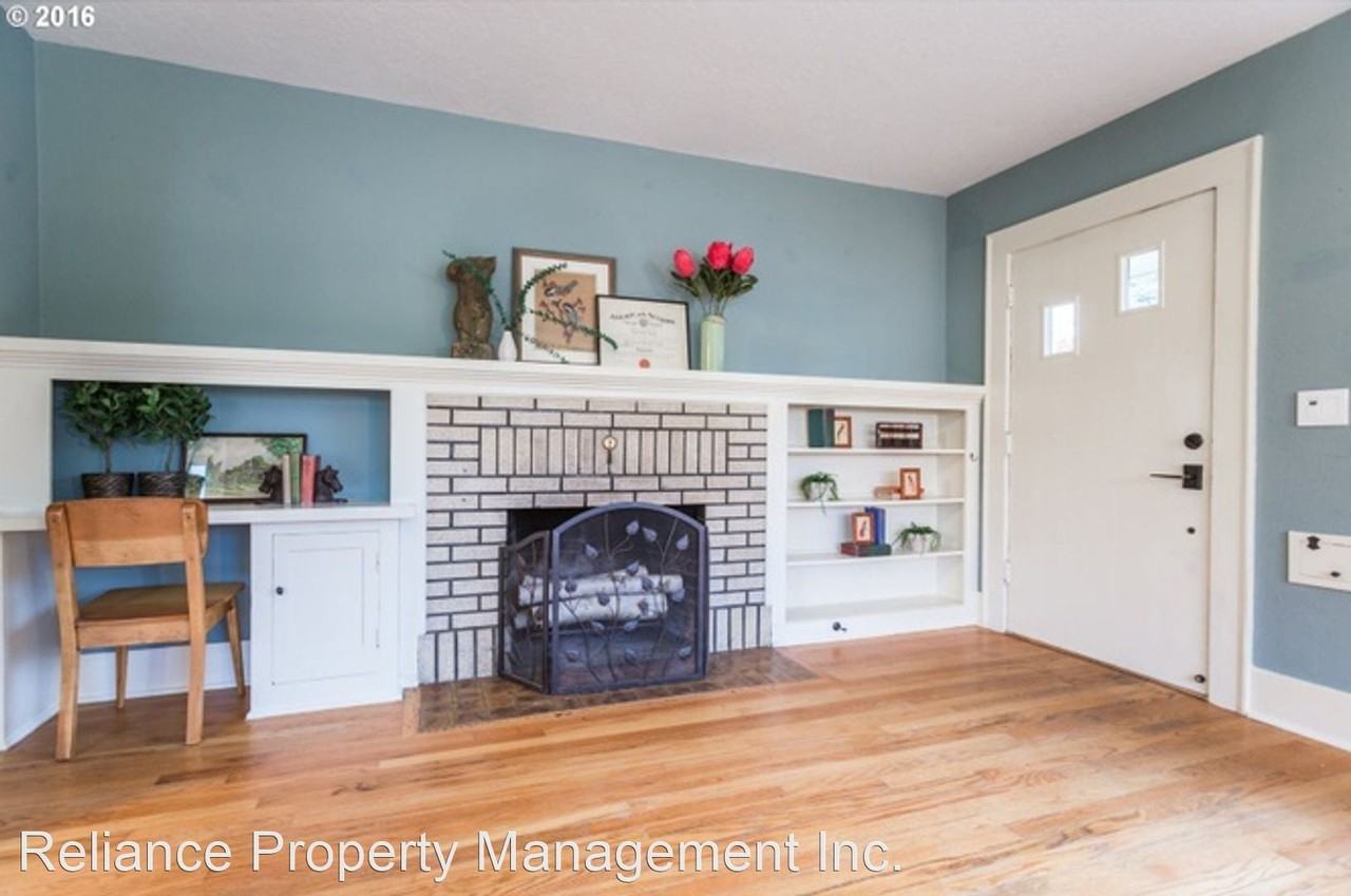 7240 Se Tolman St - Photo 2 of 24