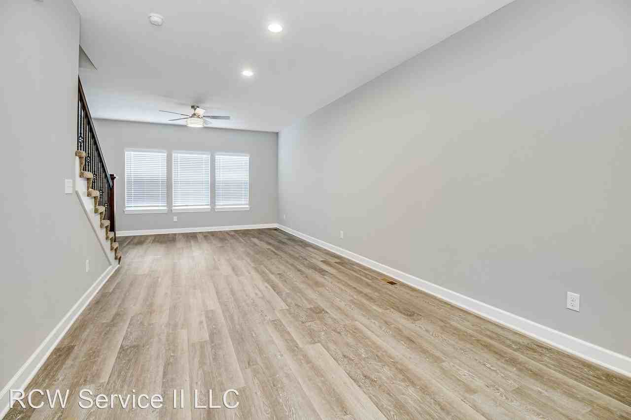 38th and Thompson - Photo 3 of 23