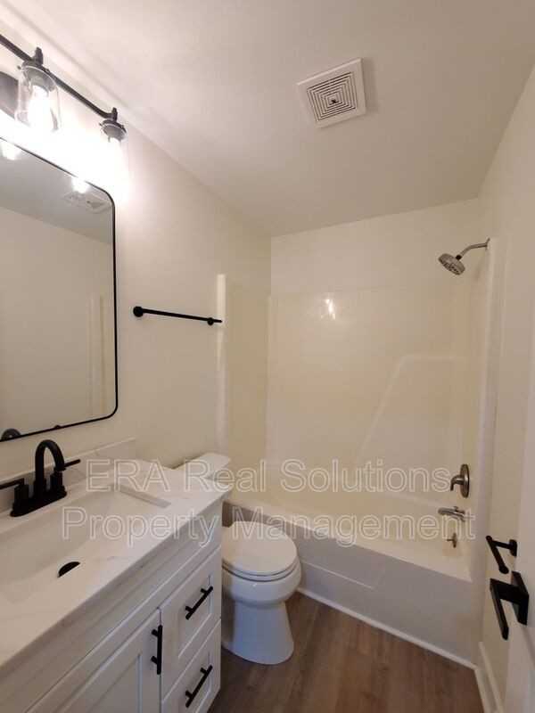 136 North St - Photo 2 of 20