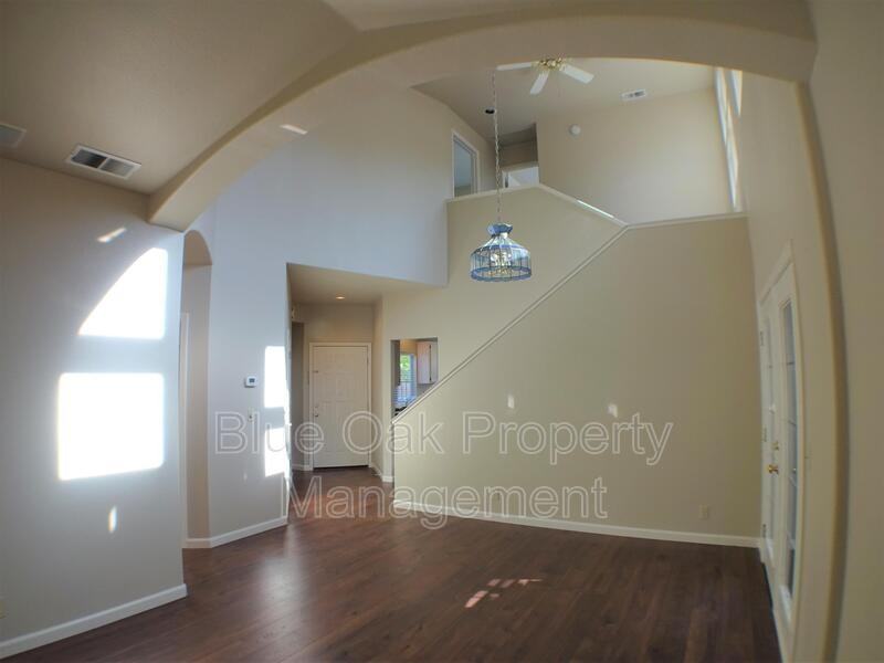 242 Mission Serra Ter - Photo 3 of 33