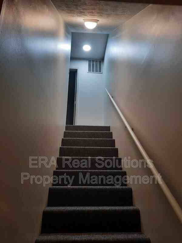 326 Bigelow St, Hillsboro, OH 45133 - Photo 2 of 17