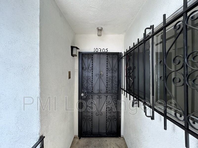 10305 Juniper St - Photo 2 of 19