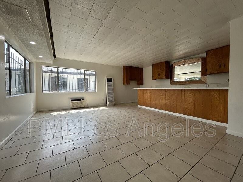 10305 Juniper St - Photo 3 of 19