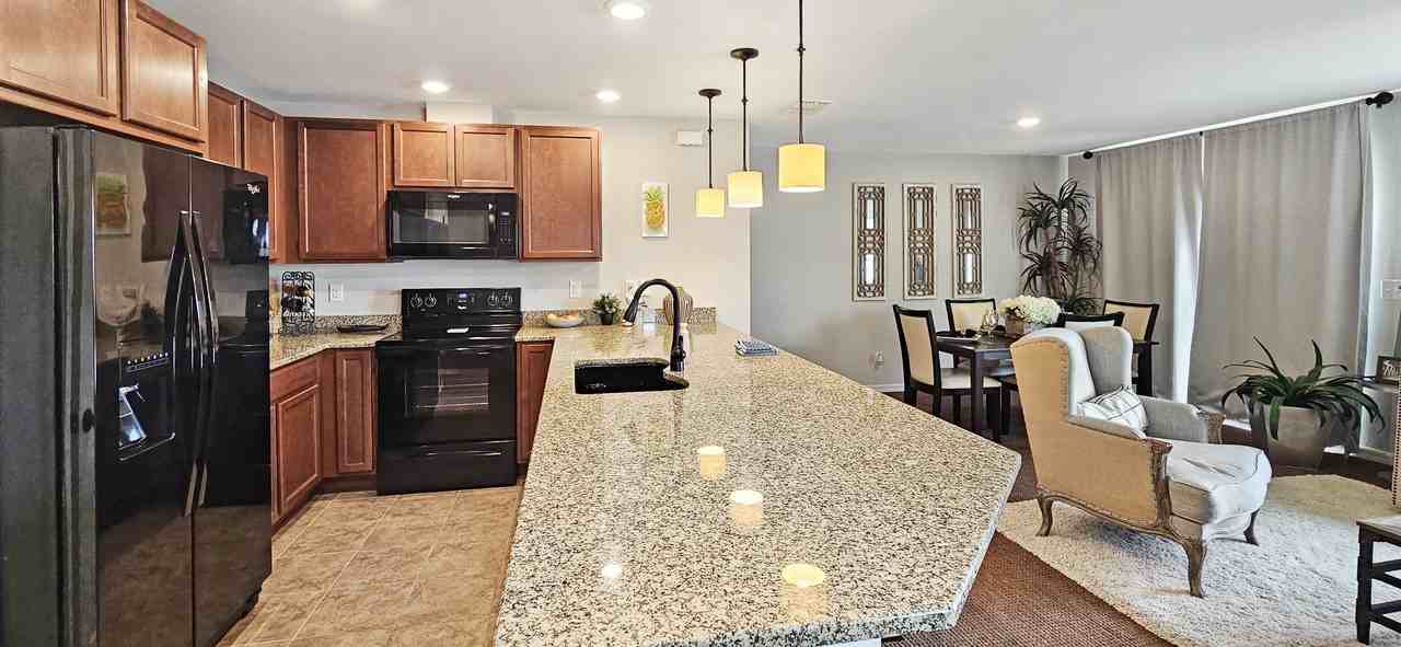 6351 Brant Bay Blvd - Photo 3 of 36