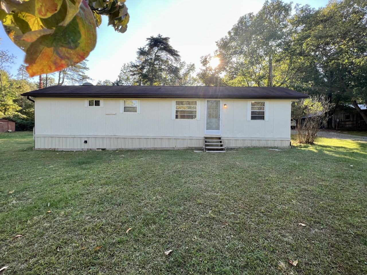 435 Oliver Ln - Photo 2 of 22