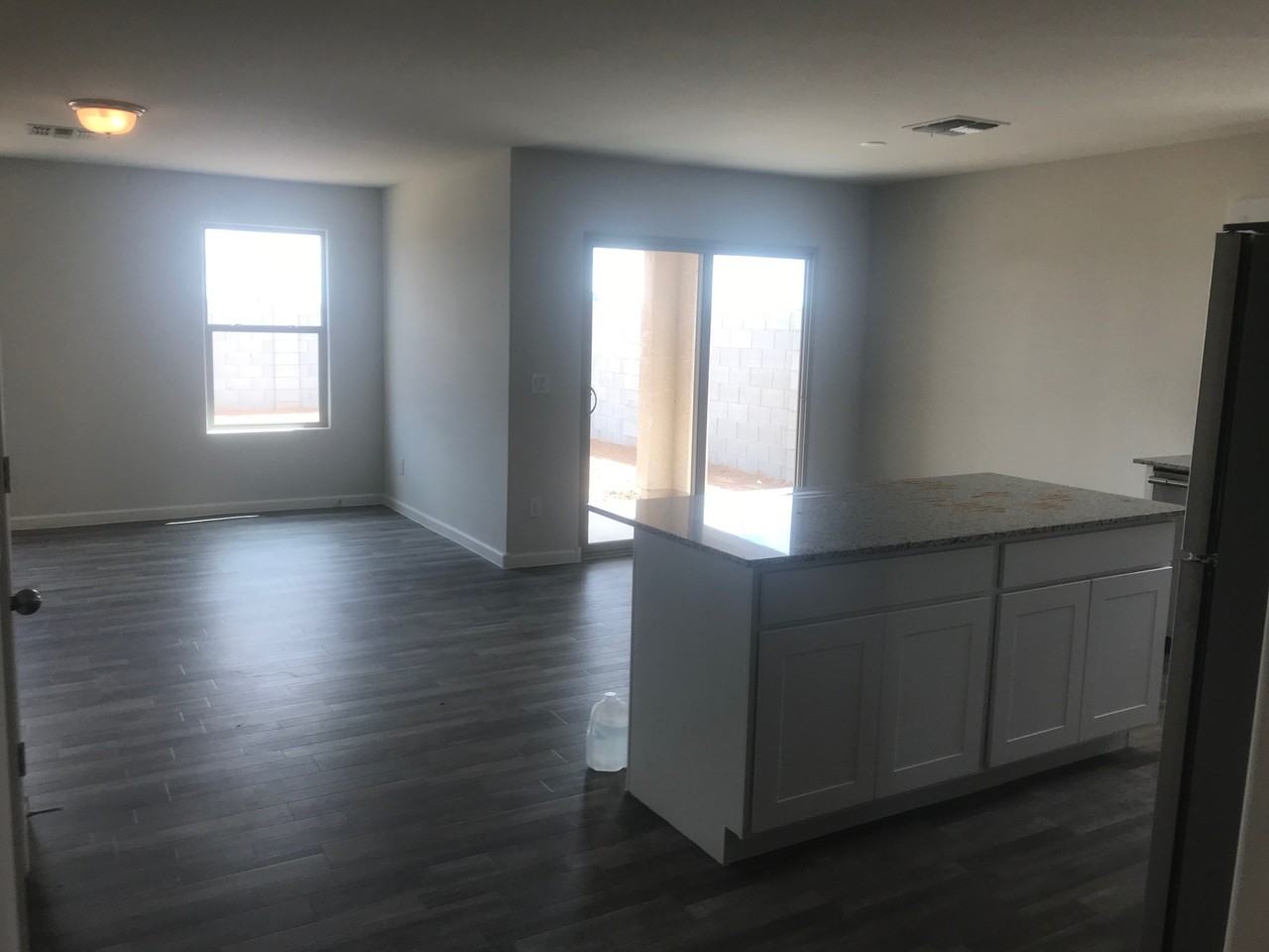 812 S Parker Pl - Photo 5 of 12