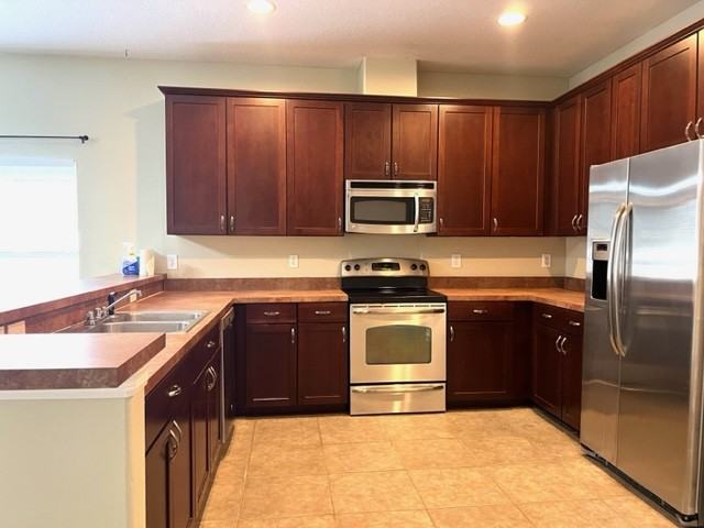 6027 Desert Peace Ave - Photo 3 of 38
