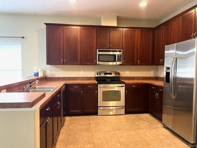 6027 Desert Peace Ave - Photo 4 of 38