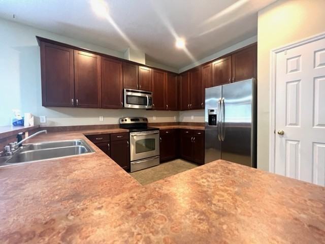 6027 Desert Peace Ave - Photo 5 of 38