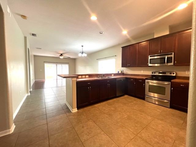 6027 Desert Peace Ave - Photo 7 of 38