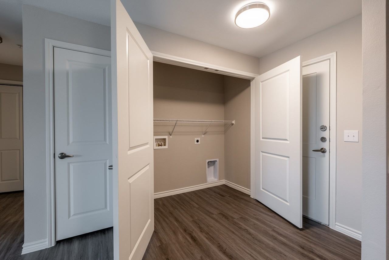 Commons at Manor - Photo 5 of 37