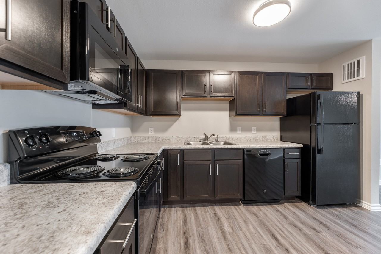 Commons at Manor - Photo 7 of 37